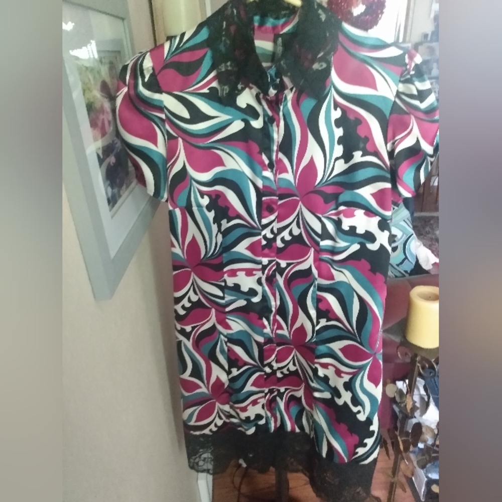 Two dresses size m perfect for fall.👗💕